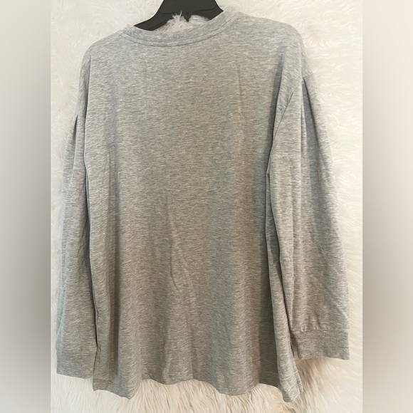 Crown & Ivy NWT Women’s Graphic “Festive As A Flock” Long Sleeve Grey T-shirt-L - Picture 2 of 9